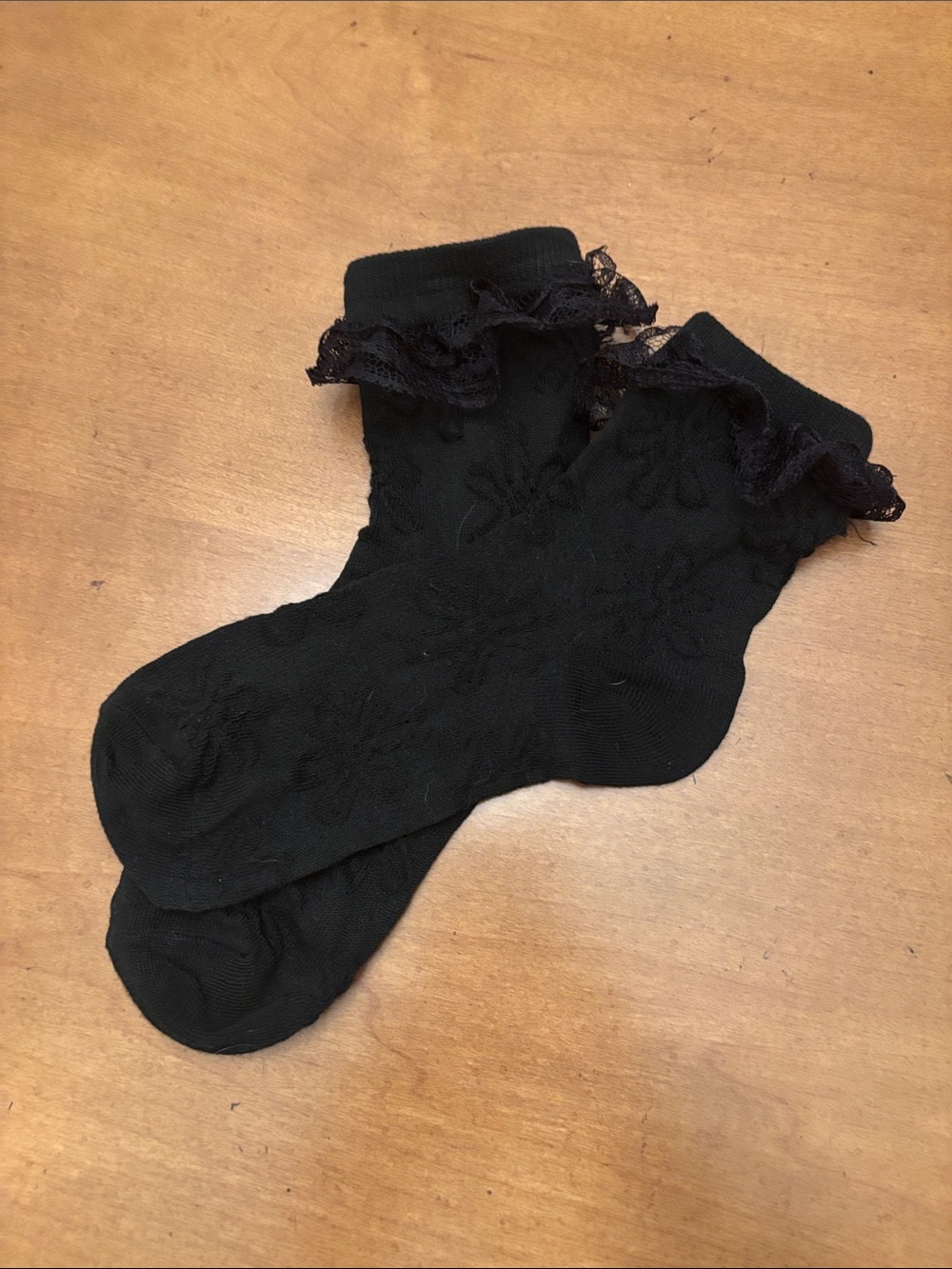 Black Lace Ruffle Ankle Socks